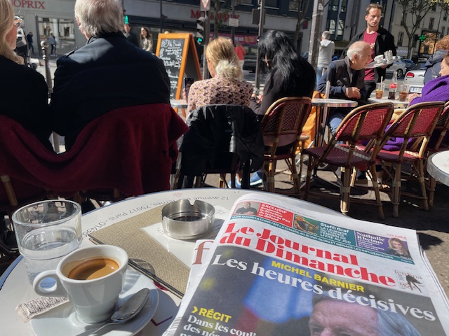 Brasserie Dada marché Poncelet am Sonntag